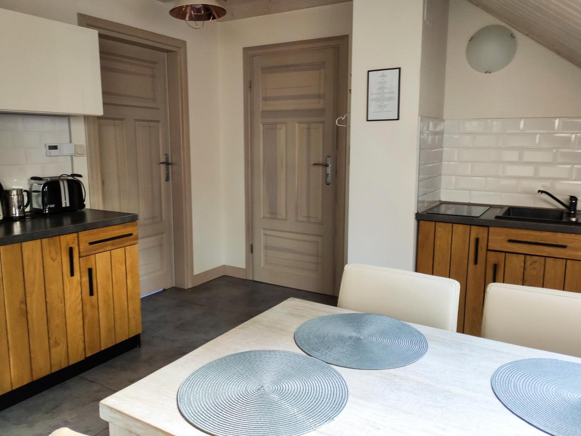 Mazursko - Komfortowe Apartamenty Nad Jeziorem, Sauna, Kominki Na Parterze Kretowiny Rom bilde